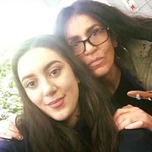 Meet your Posher, Raffaella